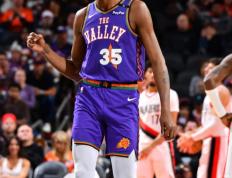 兰博电竞-杜兰特在澳大利亚队比赛中赛事规则更新，战术调整引发热议！的简单介绍